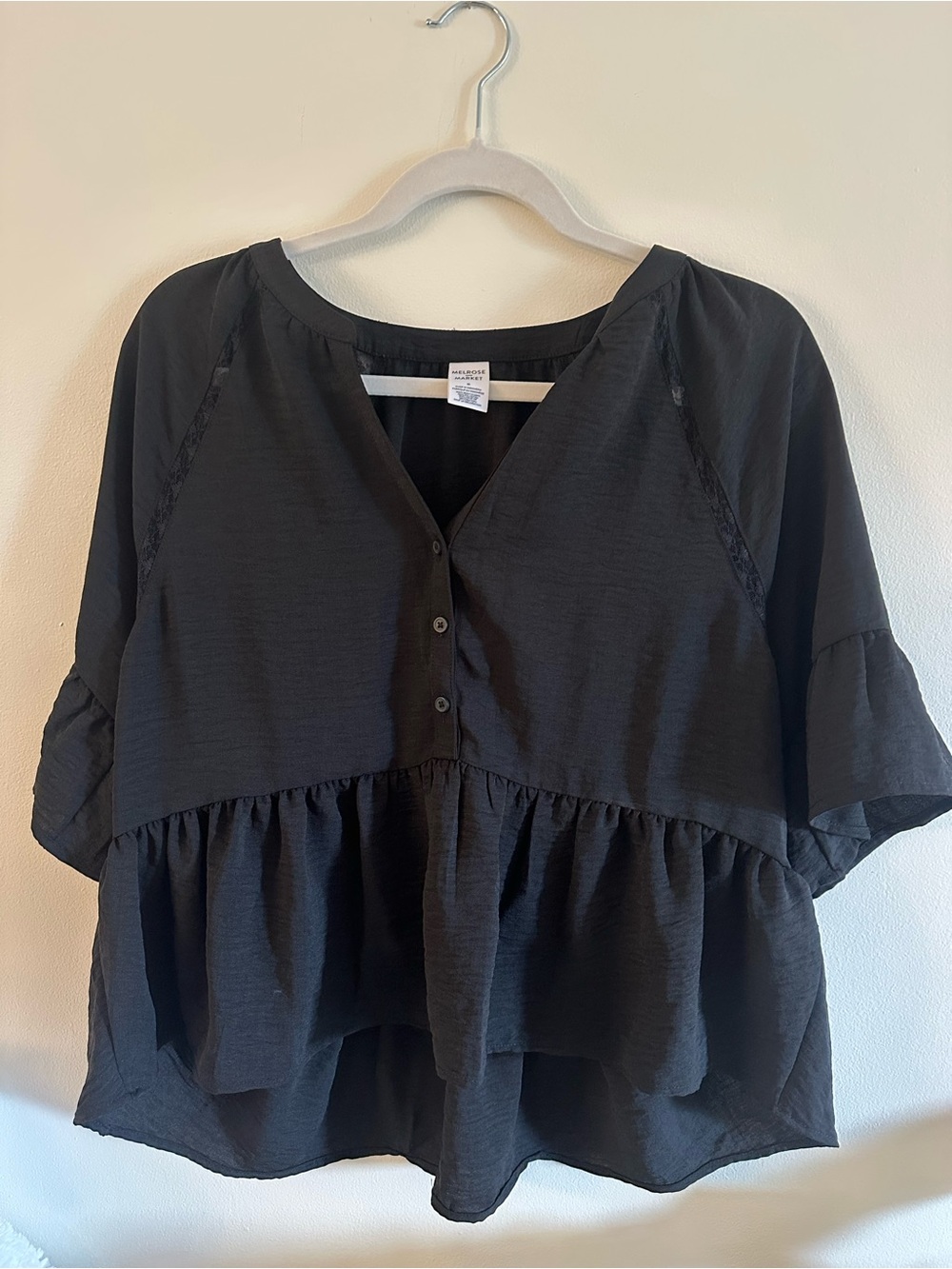 Melrose and Market Women's Ruffle Peplum Black Top Size Medium